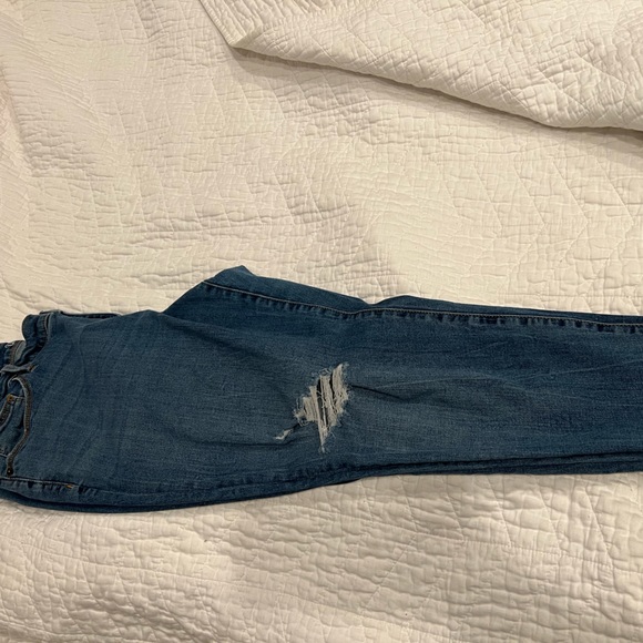 Universal Threads Stretchy Ripped 👖 - Picture 2 of 7